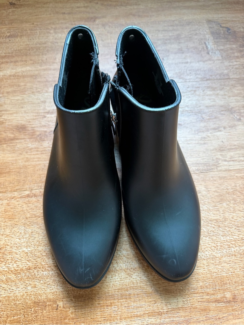 Sam Edelman Size 6 Rubber Ankle Boots with 2 inch heel. Waterproof